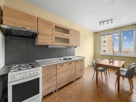 Prodej bytu 3+1, Litoměřice - Pokratice, Na Výsluní, 75 m2