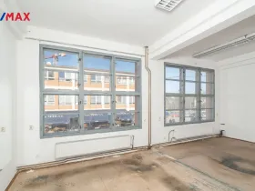 Pronájem obchodního prostoru, Zlín, třída Tomáše Bati, 25 m2