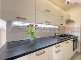 Pronájem bytu 2+1, Ústí nad Labem - Střekov, Tolstého, 64 m2