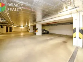 Pronájem garážového stání, Beroun, Nepilova, 12 m2