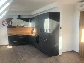 Pronájem bytu 3+kk, Praha, U Uranie, 70 m2