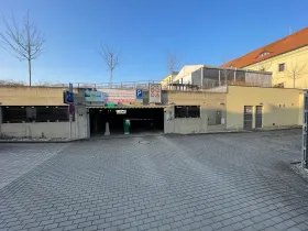 Pronájem garážového stání, Hradec Králové, Plácelova, 15 m2
