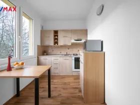 Prodej bytu 1+1, Trutnov - Horní Staré Město, Rozmarýnová, 32 m2