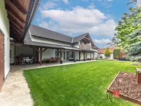 Prodej rodinného domu, Zlonín, U Rybníka, 291 m2