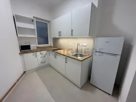 Pronájem bytu 1+kk, Hradec Králové, Velké náměstí, 45 m2