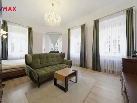 Prodej bytu 2+1, Karlovy Vary, Koptova, 78 m2