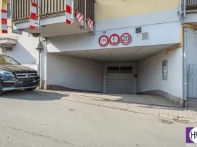 Prodej garážového stání, Praha, Novovysočanská, 13 m2