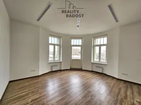 Pronájem kanceláře, Hodonín, Velkomoravská, 62 m2