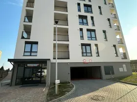 Pronájem garážového stání, Praha - Ruzyně, Stočesova, 15 m2