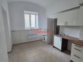 Pronájem bytu 2+kk, Praha - Žižkov, Milíčova, 37 m2