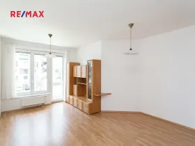 Pronájem bytu 2+kk, Praha - Strašnice, Názovská, 52 m2