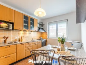 Prodej bytu 3+1, Znojmo, náměstí Svobody, 95 m2