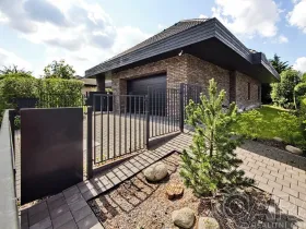 Prodej rodinného domu, Babice, Lomená, 293 m2