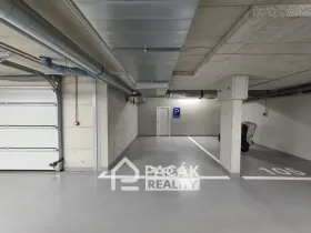 Pronájem garáže, Olomouc, Milana Ticháka, 30 m2