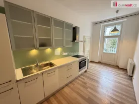Pronájem bytu 2+1, Praha - Smíchov, U Nikolajky, 68 m2