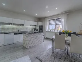 Prodej rodinného domu, Ostrava, Haškova, 200 m2