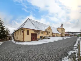 Prodej obchodního prostoru, Chudenice, Mírové nám., 1906 m2