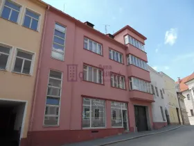 Pronájem bytu 2+1, Jindřichův Hradec - Jindřichův Hradec I, Komenského, 70 m2