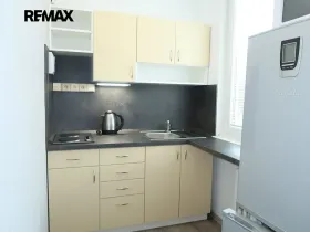 Pronájem bytu 1+kk, Praha - Modřany, Plevenská, 32 m2