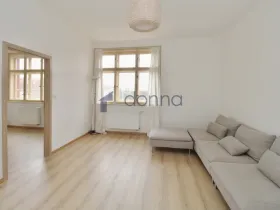 Pronájem bytu 2+kk, Praha, Na pecích, 48 m2
