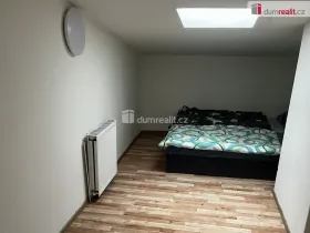 Pronájem atypického bytu, Praha - Běchovice, Podnikatelská, 14 m2