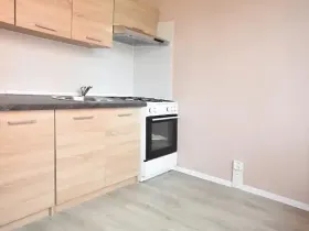 Pronájem bytu 2+1, Kadaň, Chomutovská, 56 m2