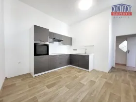 Pronájem bytu 2+1, České Budějovice, nám. Přemysla Otakara II., 86 m2