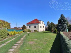 Prodej rodinného domu, Statenice - Černý Vůl, Kralupská, 210 m2