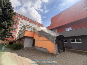 Pronájem obchodního prostoru, Znojmo, Holandská, 375 m2