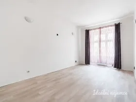 Pronájem bytu 2+kk, Praha - Libeň, Pod Kotlaskou, 48 m2