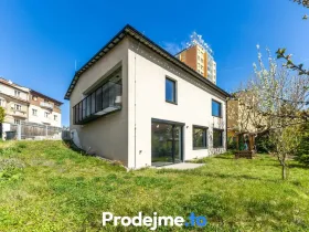 Prodej rodinného domu, Praha - Kobylisy, Třeboradická, 150 m2