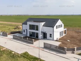 Prodej rodinného domu, Slaný, 156 m2