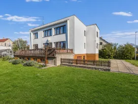 Prodej vícegeneračního domu, Praha - Horní Počernice, Čechurova, 365 m2