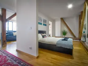 Pronájem bytu 1+kk, Praha - Karlín, Sokolovská, 78 m2