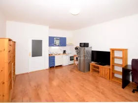 Pronájem bytu 1+kk, Hostivice, Školská, 29 m2