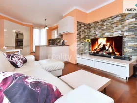 Prodej bytu 4+kk, Praha - Hloubětín, Nademlejnská, 93 m2