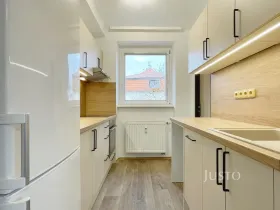 Pronájem bytu 3+1, Praha, Za humny, 66 m2