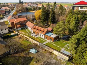 Prodej rodinného domu, Rynholec, nám. 1. máje, 561 m2