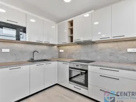 Pronájem bytu 3+1, Praha - Strašnice, Křenická, 68 m2