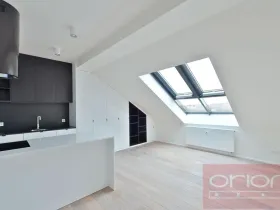 Pronájem bytu 1+kk, Praha - Vinohrady, náměstí Jiřího z Poděbrad, 39 m2