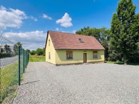 Pronájem komerčního pozemku, Praha, Na záhonech, 908 m2