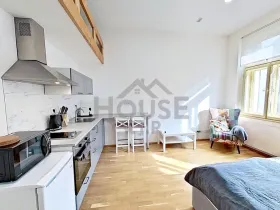 Prodej bytu 1+kk, Praha - Nové Město, Legerova, 28 m2