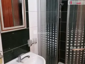 Pronájem bytu 2+kk, Praha - Kobylisy, Zenklova, 43 m2