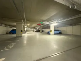 Pronájem garážového stání, Praha, Plzeňská, 13 m2