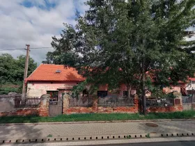Prodej podílu rodinného domu, Kly, 33 m2