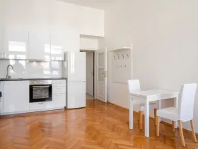 Pronájem bytu 2+kk, Praha - Smíchov, V lesíčku, 45 m2