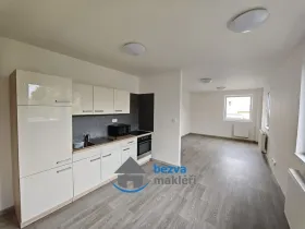 Pronájem bytu 1+kk, Pardubice, Jana Palacha, 49 m2