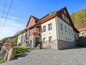 Prodej bytu 3+kk, Desná, Údolní, 66 m2