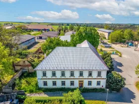 Prodej vícegeneračního domu, Velké Všelisy, 4000 m2