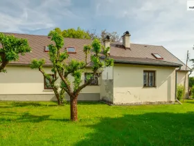 Prodej rodinného domu, Myslív, 286 m2